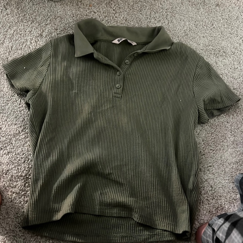 cropped green collared shirt